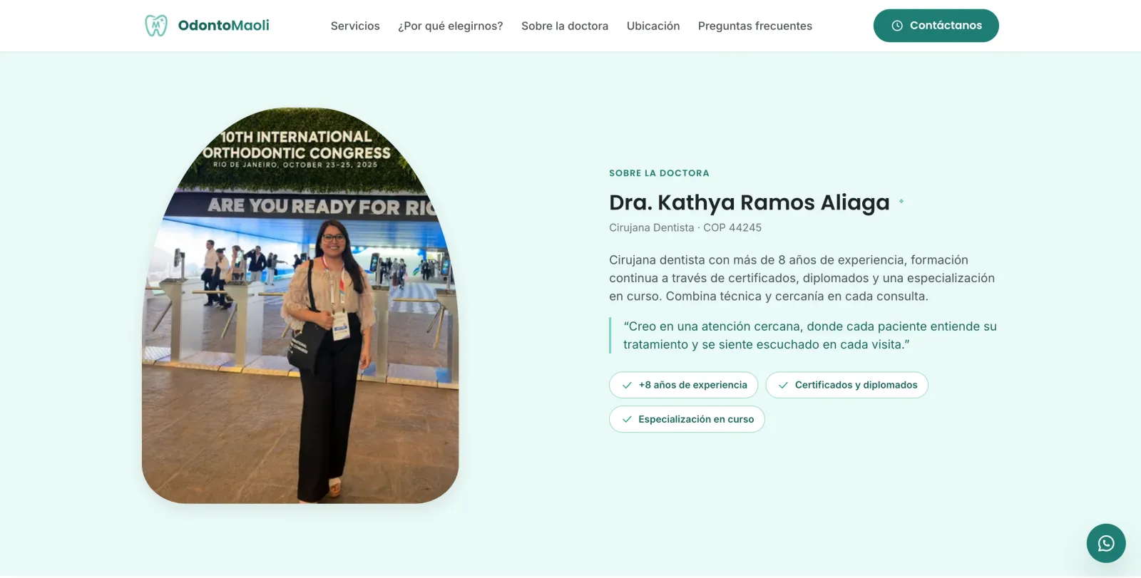 Sección "Sobre la doctora" de OdontoMaoli con la presentación de la Dra. Kathya Ramos Aliaga y sus credenciales